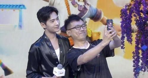 老王爆料新代言人视频,新代言人神秘亮相,精彩视频抢先看! 第2张 老王爆料新代言人视频,新代言人神秘亮相,精彩视频抢先看! 第2张